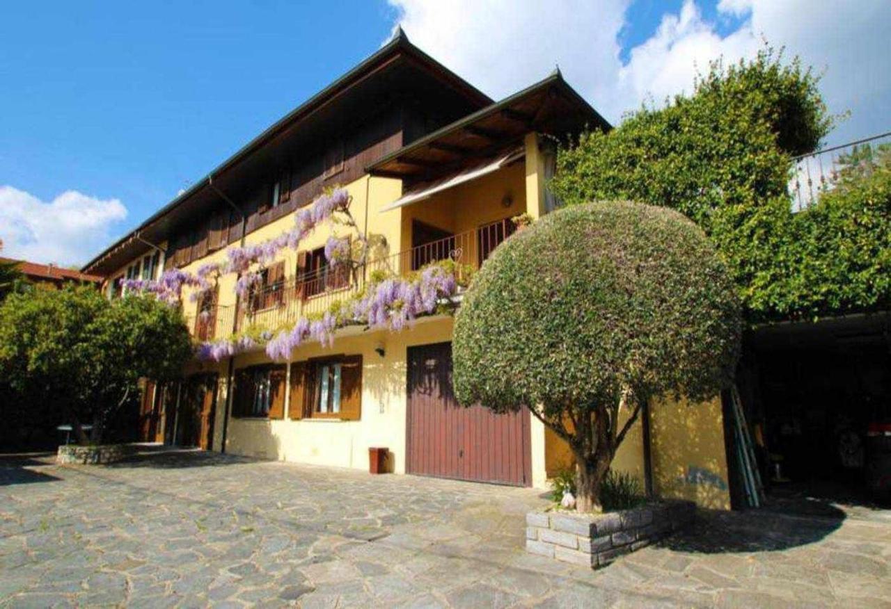 Il Glicine Appartamento Con Darsena Privata A Lago Pettenasco Buitenkant foto
